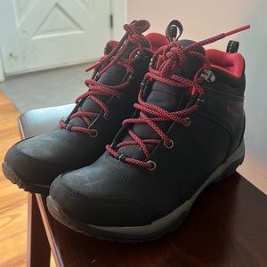 Columbia Waterproof Hiking Boot Size 8 Like New